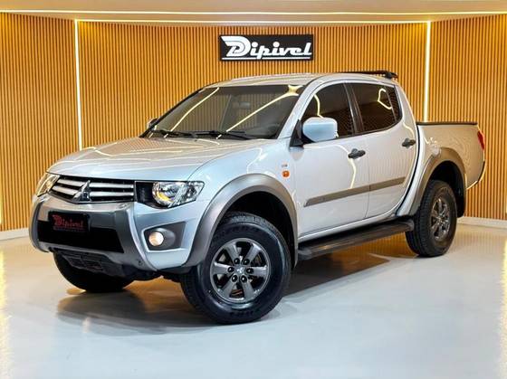 MITSUBISHI L200 TRITON 2.4 HLS 4X2 CD 16V FLEX 4P MANUAL